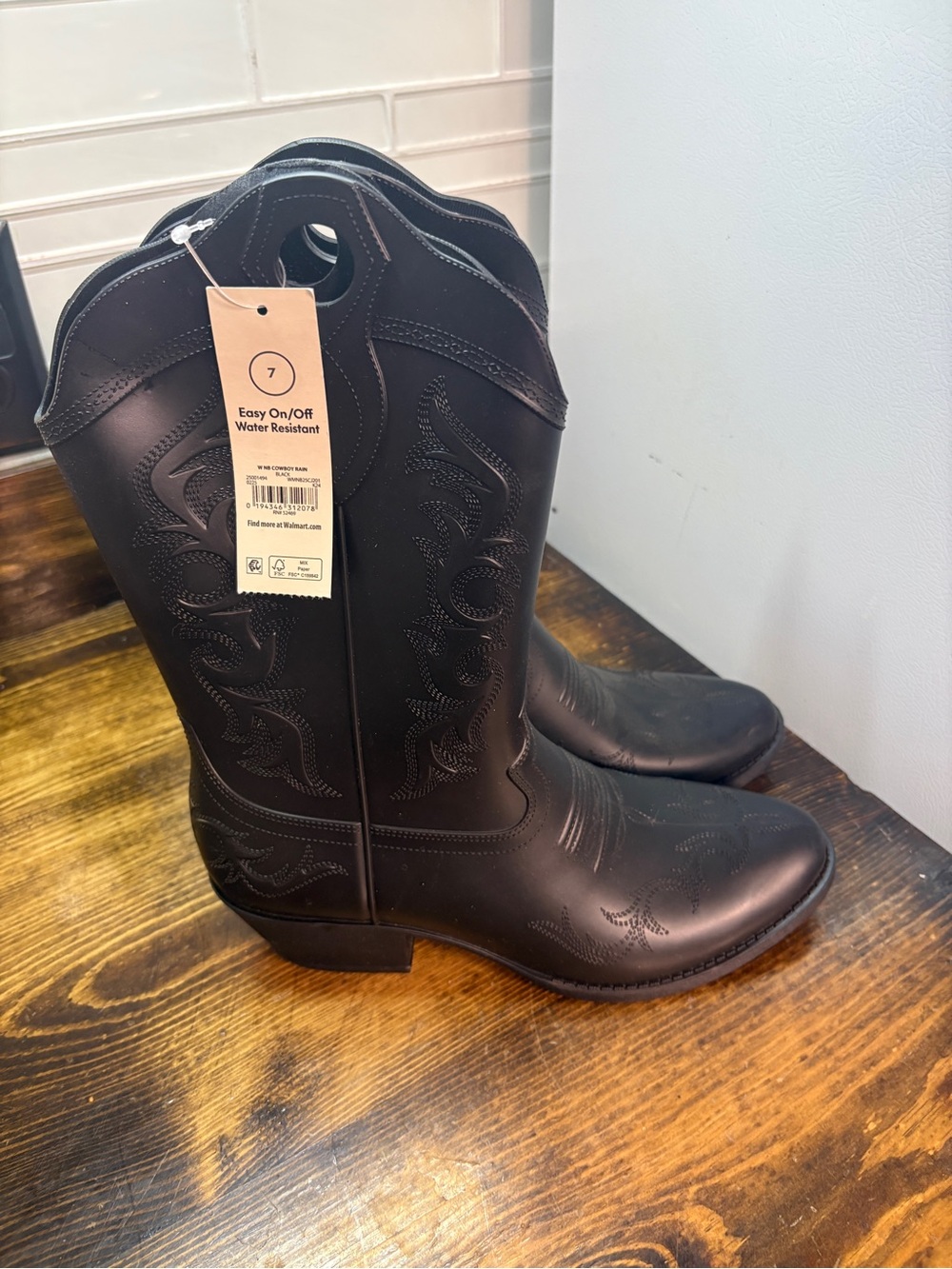 No boundaries black cowgirl rubber/rain boots size 7